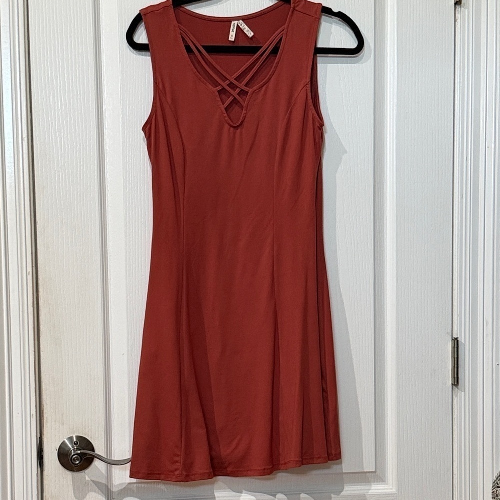 Mudd size medium, sleeveless, crisscross, neck line dress